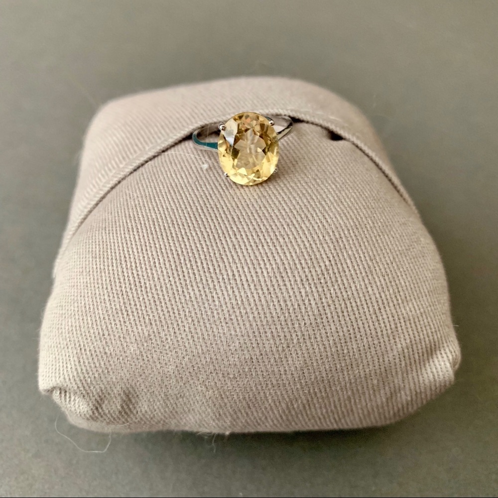 Citrine & Sterling Silver Ring • Size 7